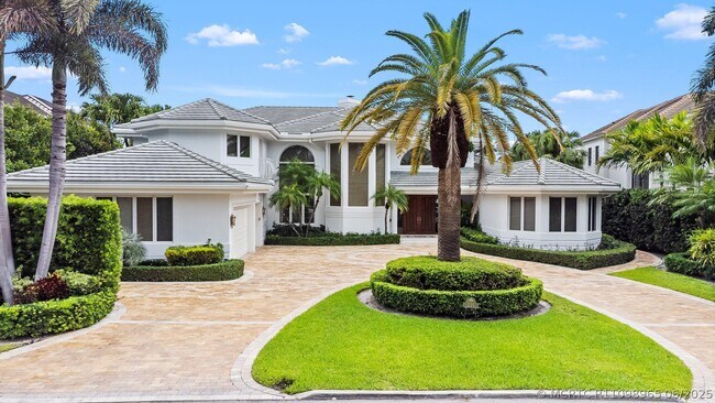 Foto del edificio - 396 E Coconut Palm Rd