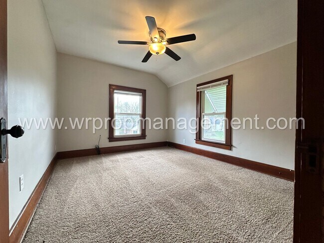 Foto del edificio - 3 Bed 1 Bath Home in West Toledo