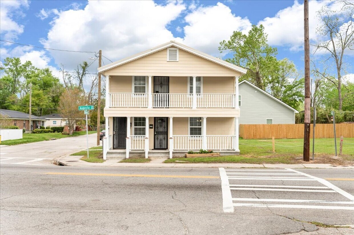 Primary Photo - 1514 Augusta Ave