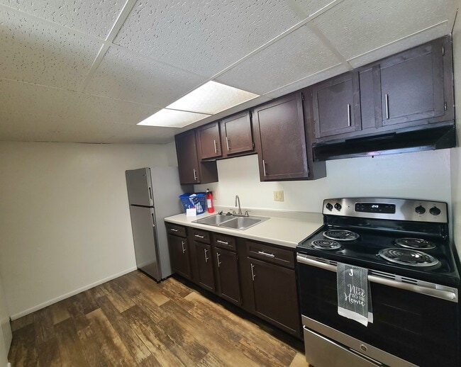 Building Photo - Chesterfield Village