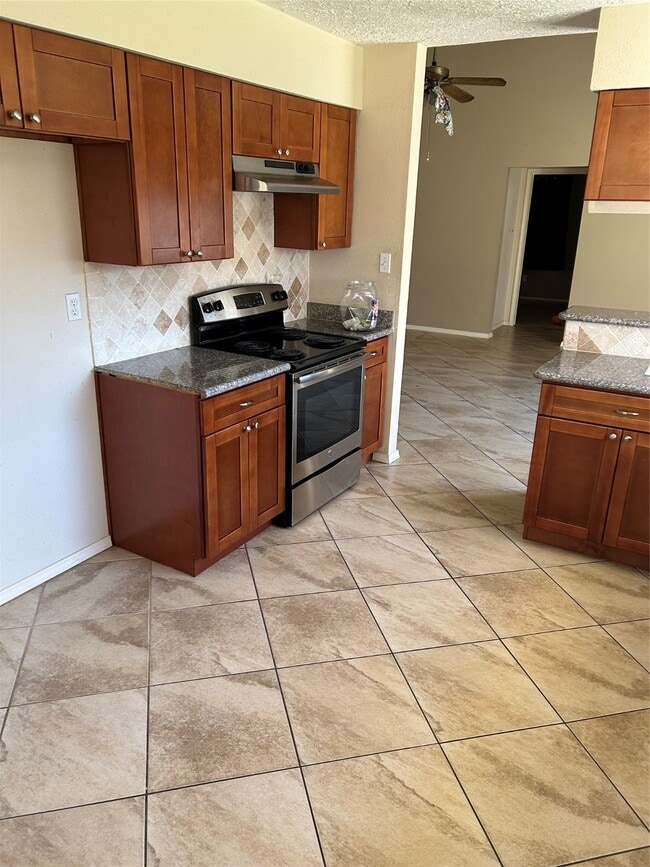 Building Photo - 23119 Tree Bright Ln