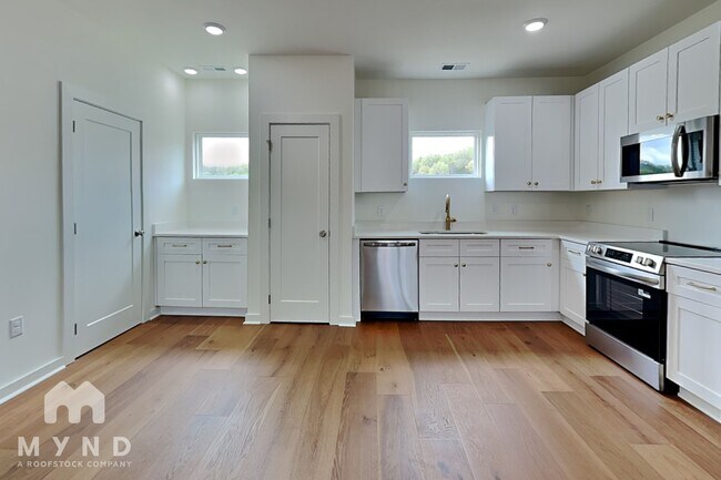 Foto del edificio - 2957 Thornton Grove Blvd