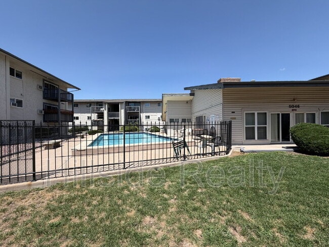 Building Photo - 5042 El Camino Dr