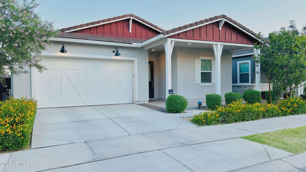 Foto principal - 10045 E Talon Ave