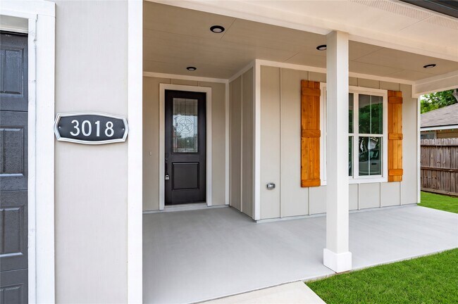 Foto del edificio - 3018 Rust Ave