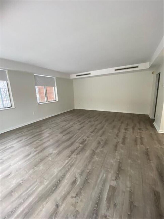 Foto del edificio - 130 Mount Auburn St