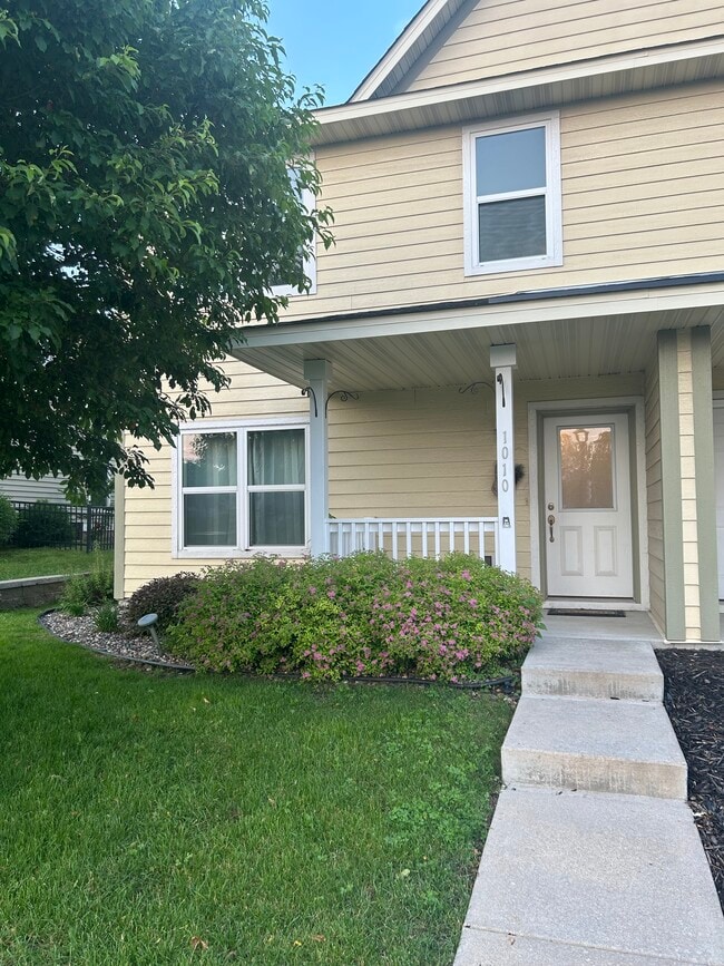 Foto del edificio - 1010 Van White Memorial Blvd