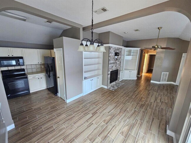 Building Photo - 7756 Park Falls Dr