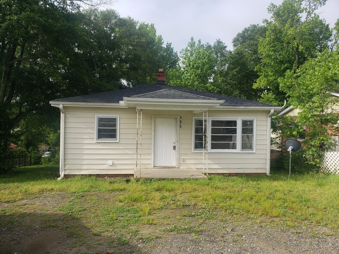 Primary Photo - 405 Fleetwood Dr