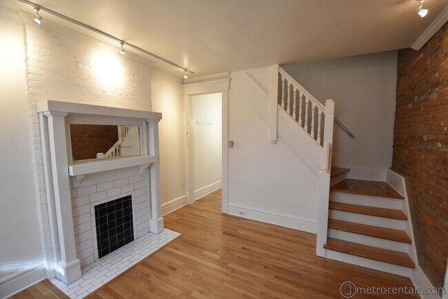 Foto del edificio - 322 E Whittier St