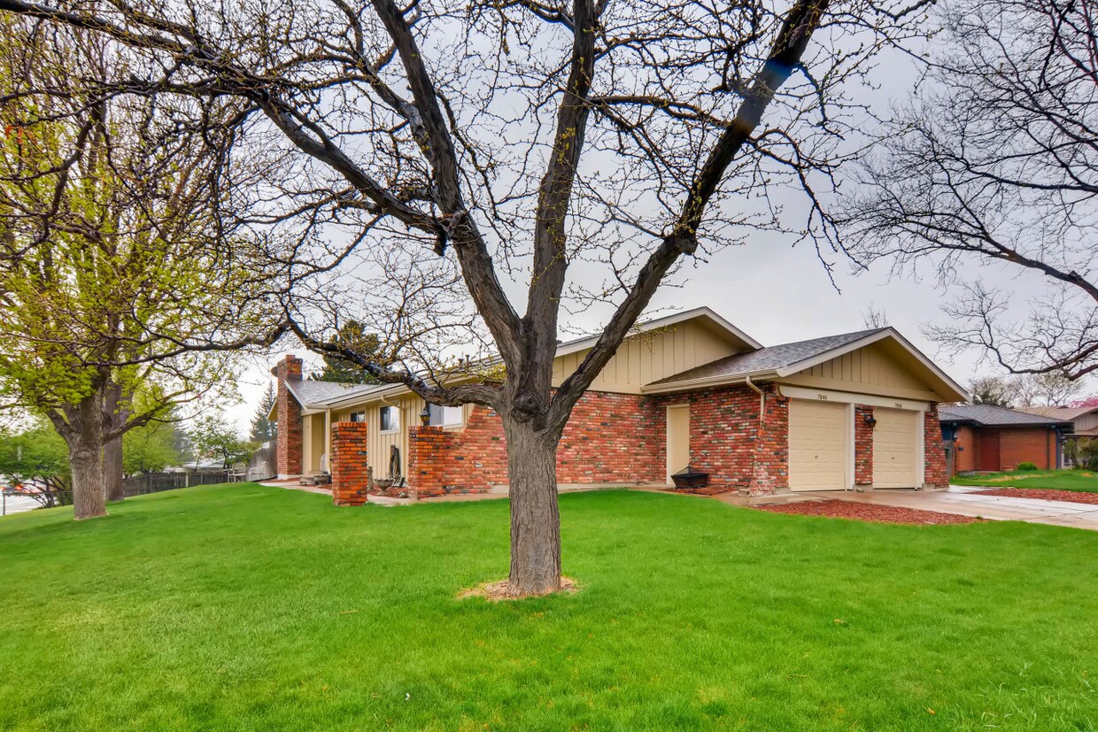 Primary Photo - Arvada Duplex 2