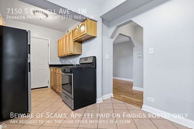 Building Photo - 7150 S Cornell Ave