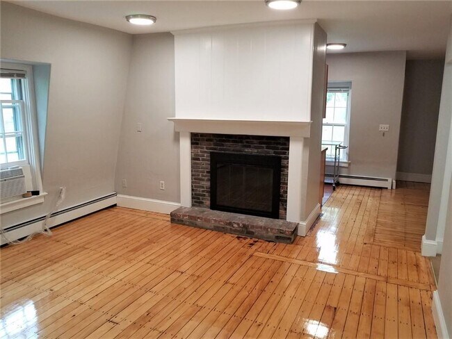 Foto del edificio - 8 Cady St