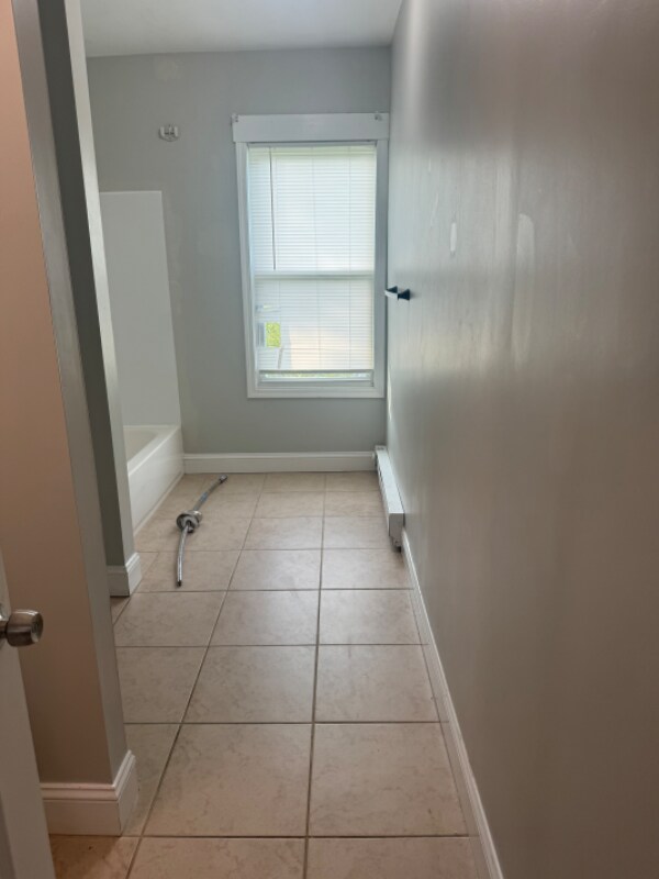 Building Photo - 549 Ash St