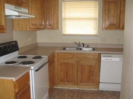 Building Photo - 438 Green Acres Dr