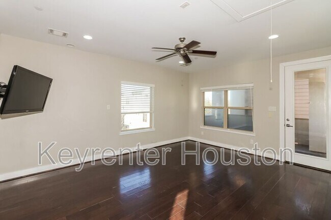 Building Photo - 4403 Eli St