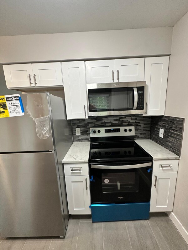 Building Photo - 5040 W Washington St