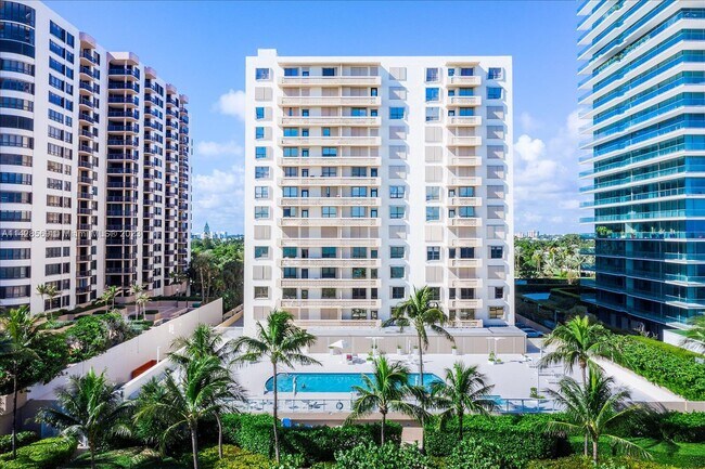 Foto del edificio - 10185 Collins Ave