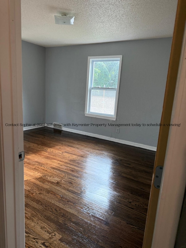 Building Photo - 2 bed 1 bath