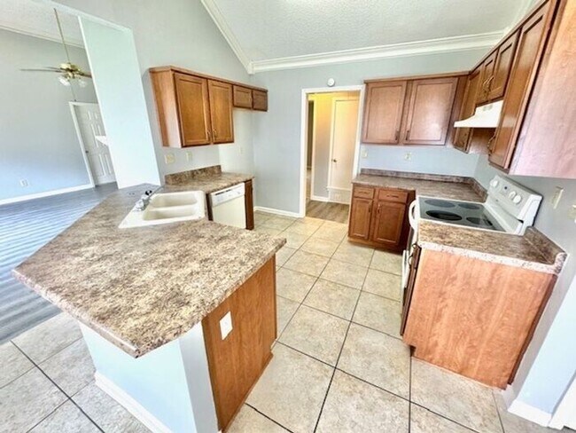 Foto del edificio - Renovated Homme! Southeast Memphis- Now Le...
