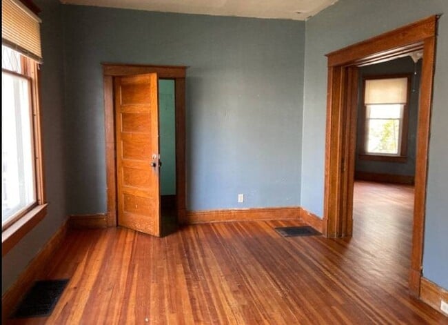 Building Photo - 50 Mcclellan Ave