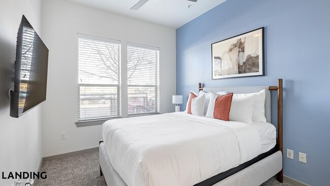 Foto del edificio - 101 S Center St