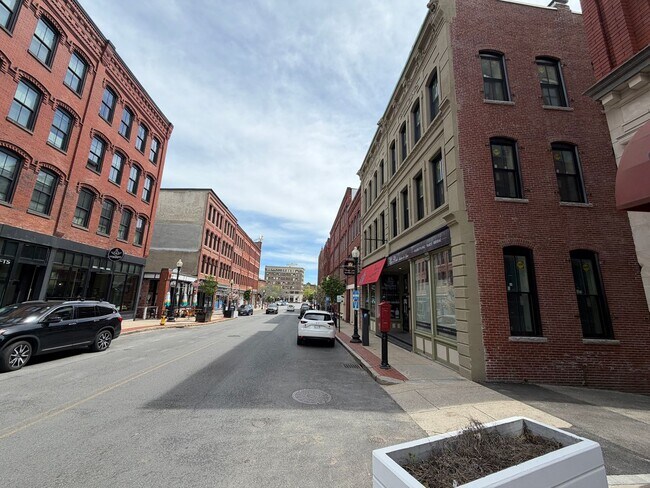 Building Photo - 38-42 Washington st-Unit 301