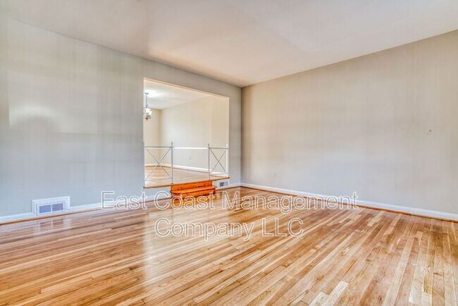 Foto del edificio - 6149 Dunroming Rd