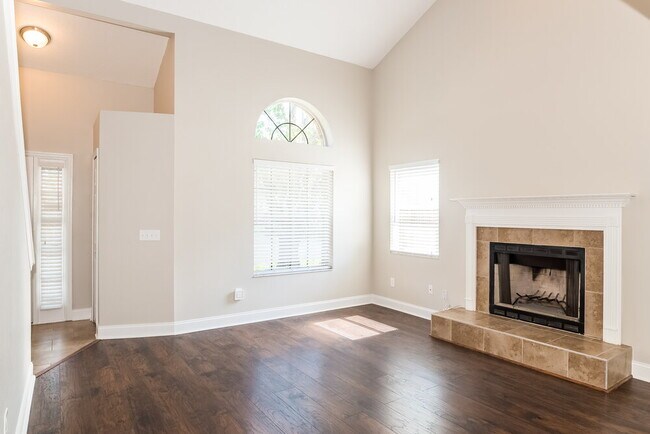 Foto del edificio - 7730 Allspice Cir W