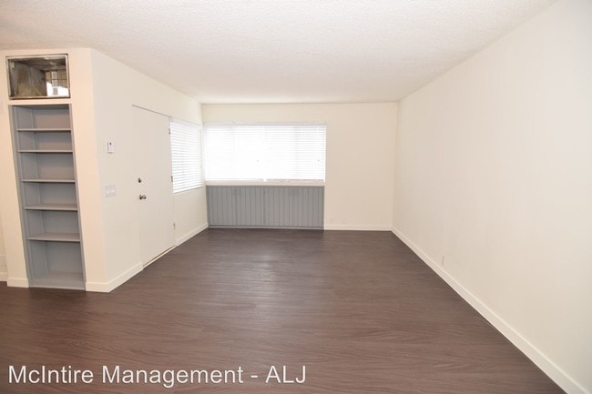 Building Photo - 311 S Primrose Ave