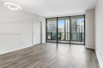 Building Photo - 801 S Miami Ave