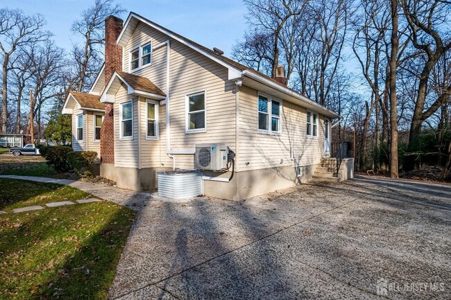 Building Photo - 92 Coleman St