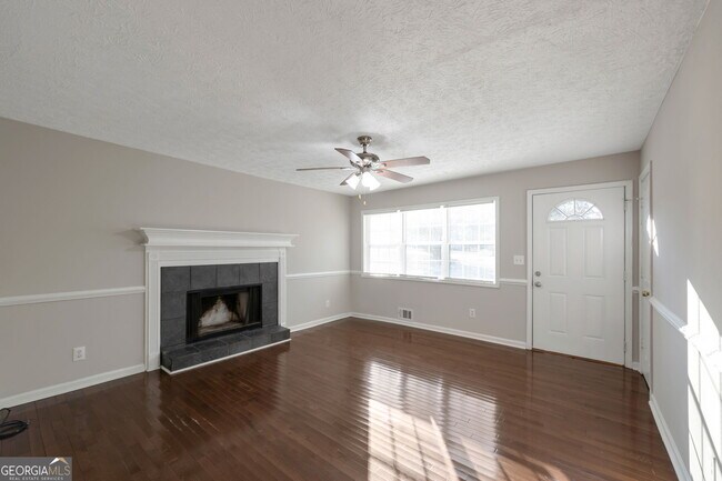 Foto del edificio - 30 Vickie Dr