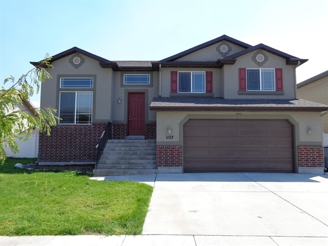 Building Photo - 1127 Kensington Dr