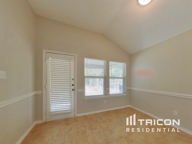 Foto del edificio - 3341 Brooke St