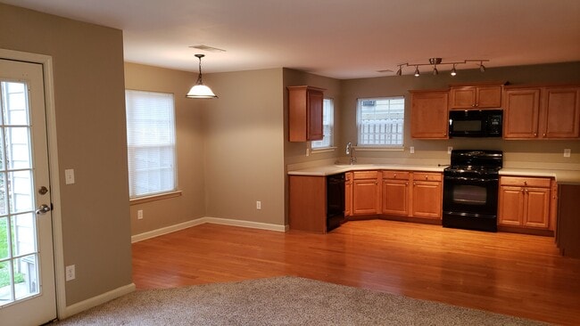 Building Photo - 111 Village Pky