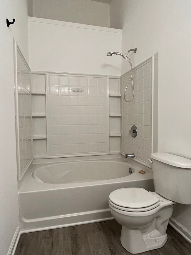 Bathroom 1 - 3271 Hidden Cove Cir