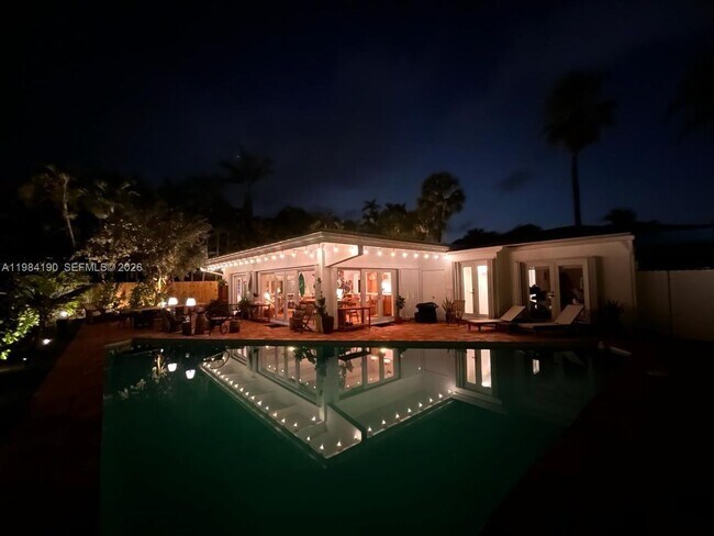 Foto del edificio - 240 Greenwood Dr