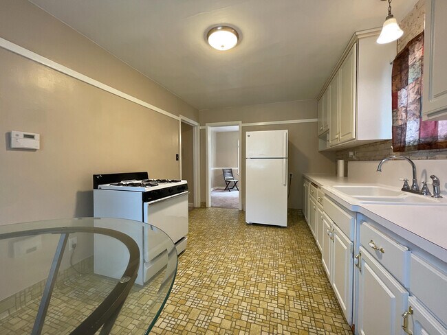 Foto del edificio - 4924 N 73rd St
