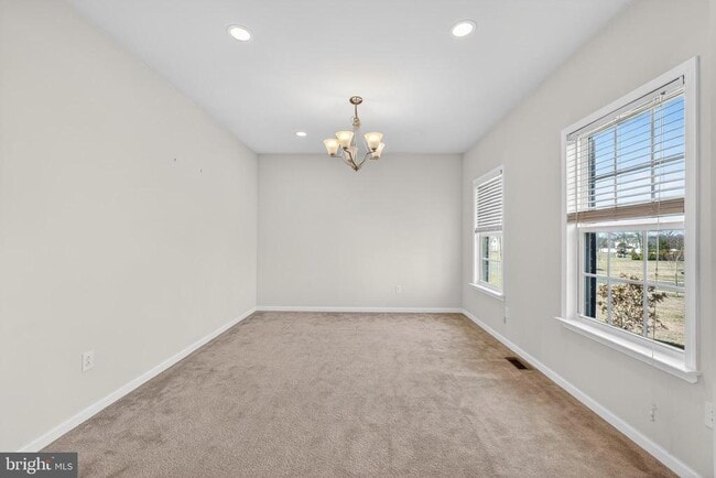 Foto del edificio - 40 Gina Dr