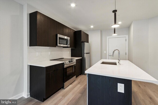 Building Photo - 3449 Scotts Ln