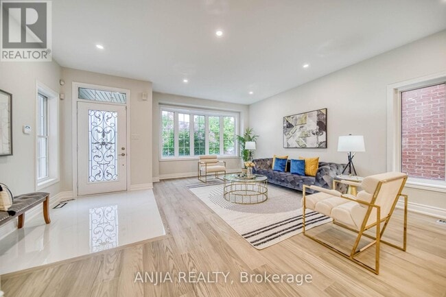 Building Photo - 309 Tower Hill Rd