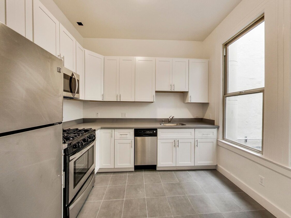 Primary Photo - 1115 Polk St