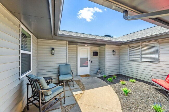 Photo - READY FOR MOVE IN NOW! House