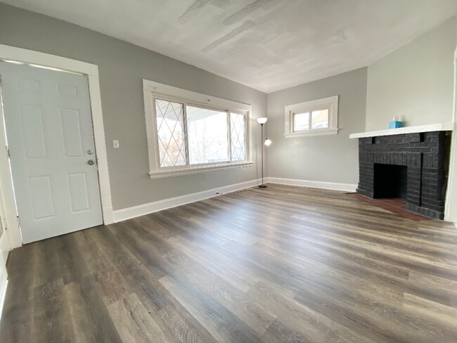 Foto del edificio - 1039 E 169th St