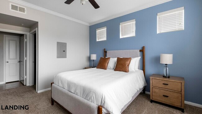 Foto del edificio - 14807 Woodland Hills Dr