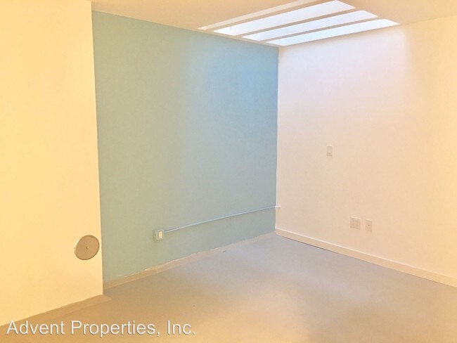 Building Photo - 935 61st St