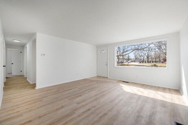 Building Photo - COMING SOON! Updated 3-Bedroom House