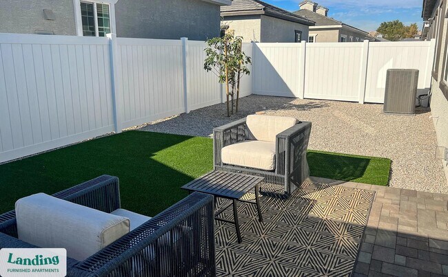 Foto del edificio - 8200 W Encanto Blvd