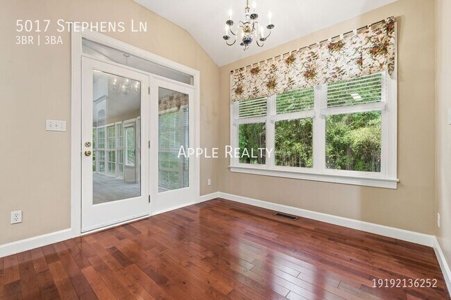 Foto del edificio - 5017 Stephens Ln